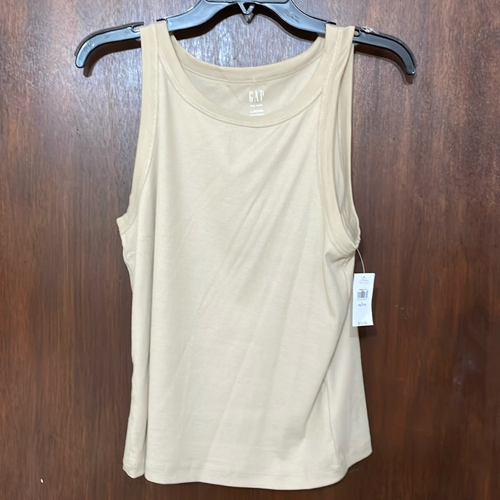Gap in rib knit tank top